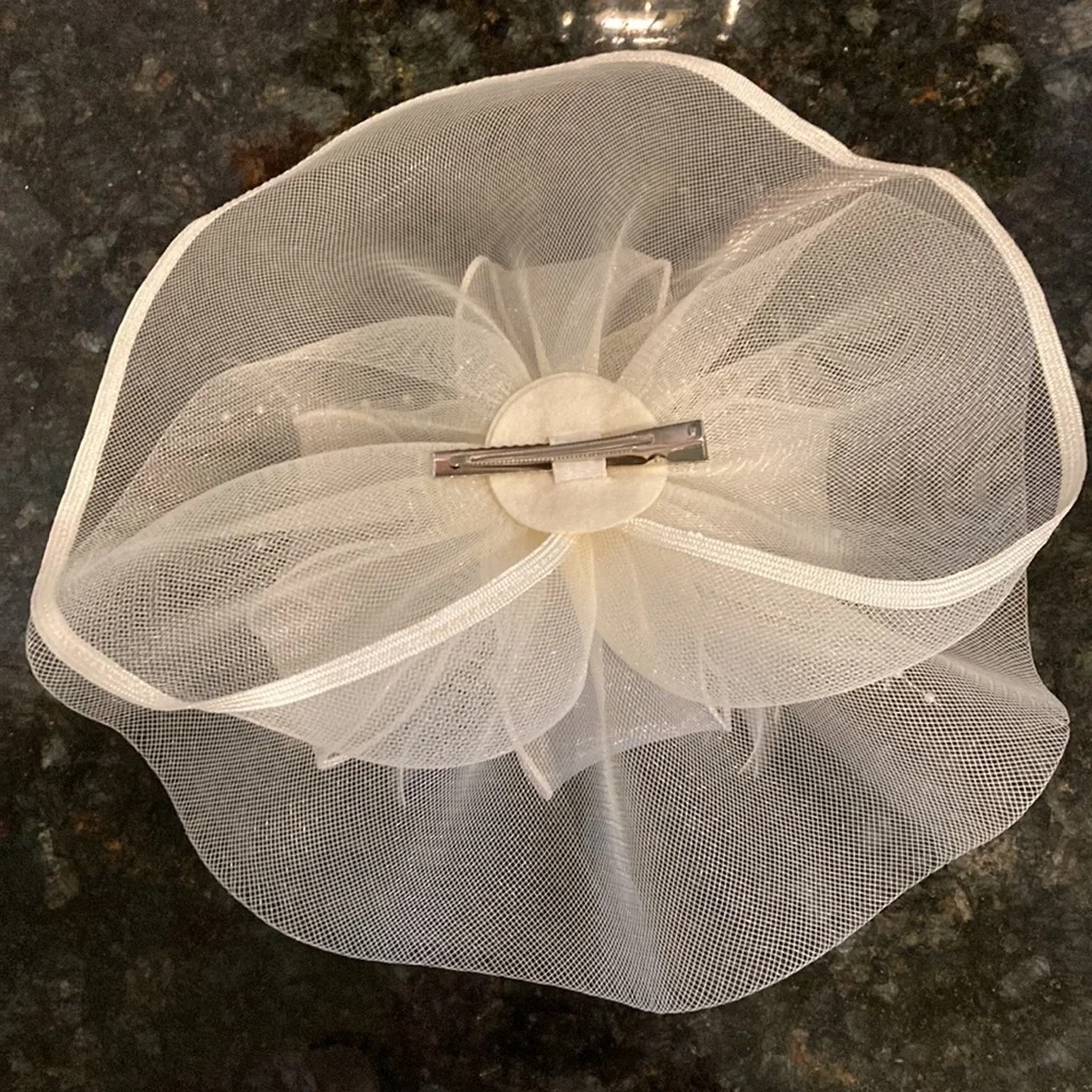 Large handmade side hat Kentucky derby style wedding - Picture 8 of 8